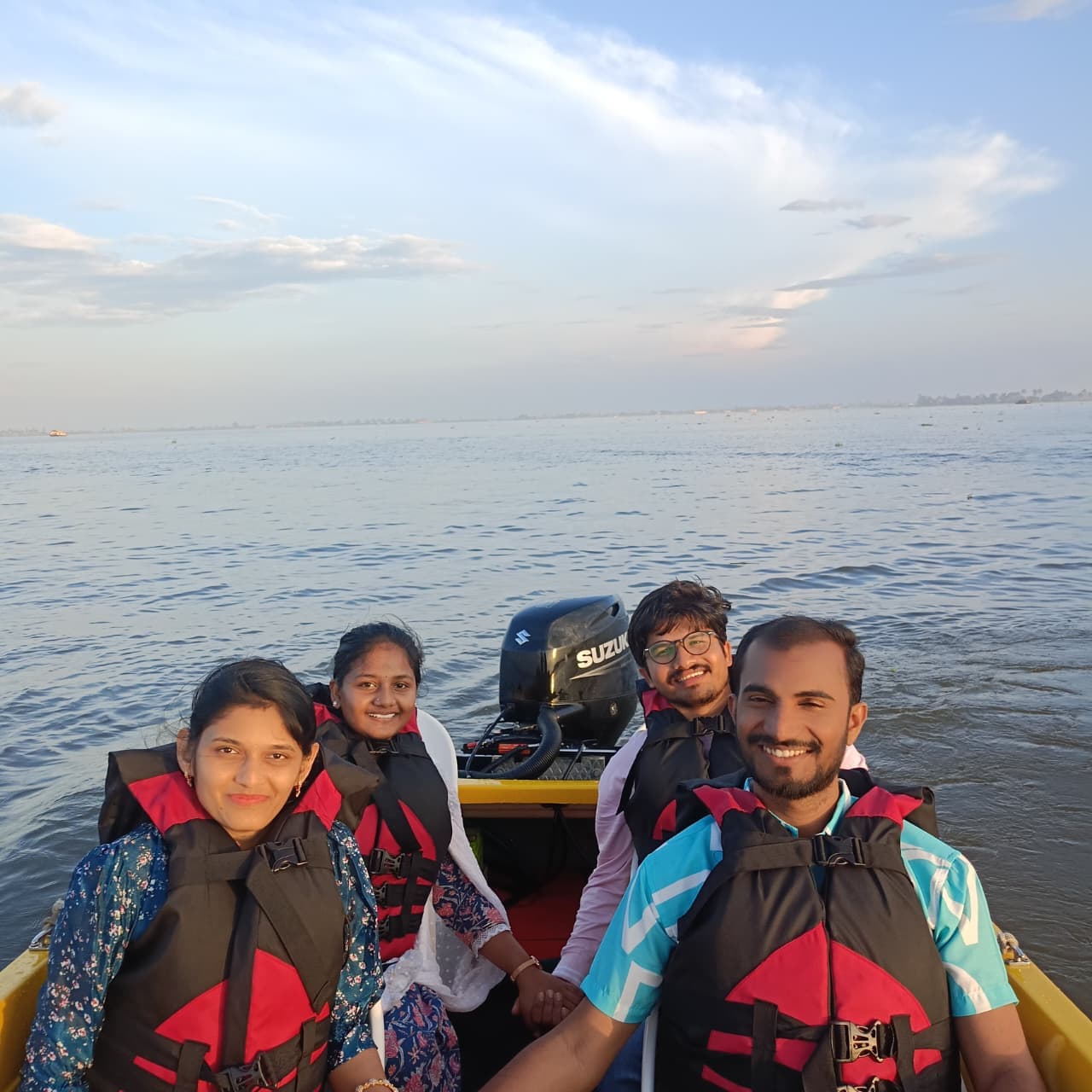 30 Minute Speedboat ride — photo 1