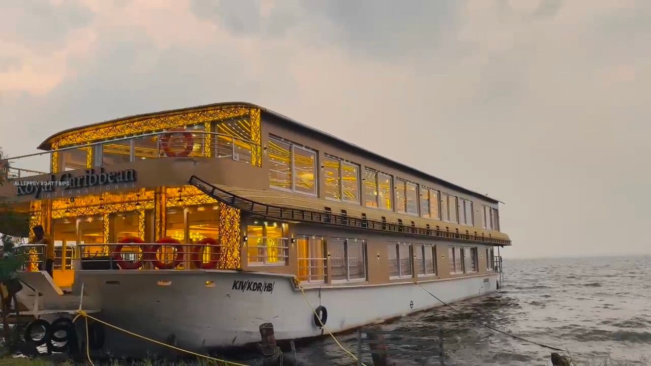 Premium Sharing Houseboat — photo 1