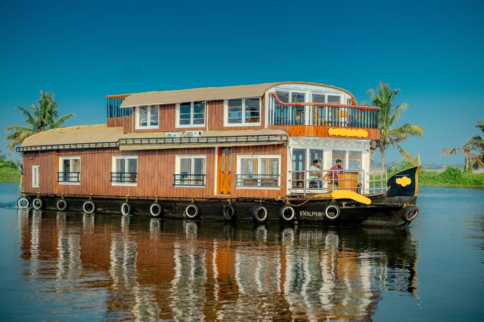 3 Bedroom Private Houseboat