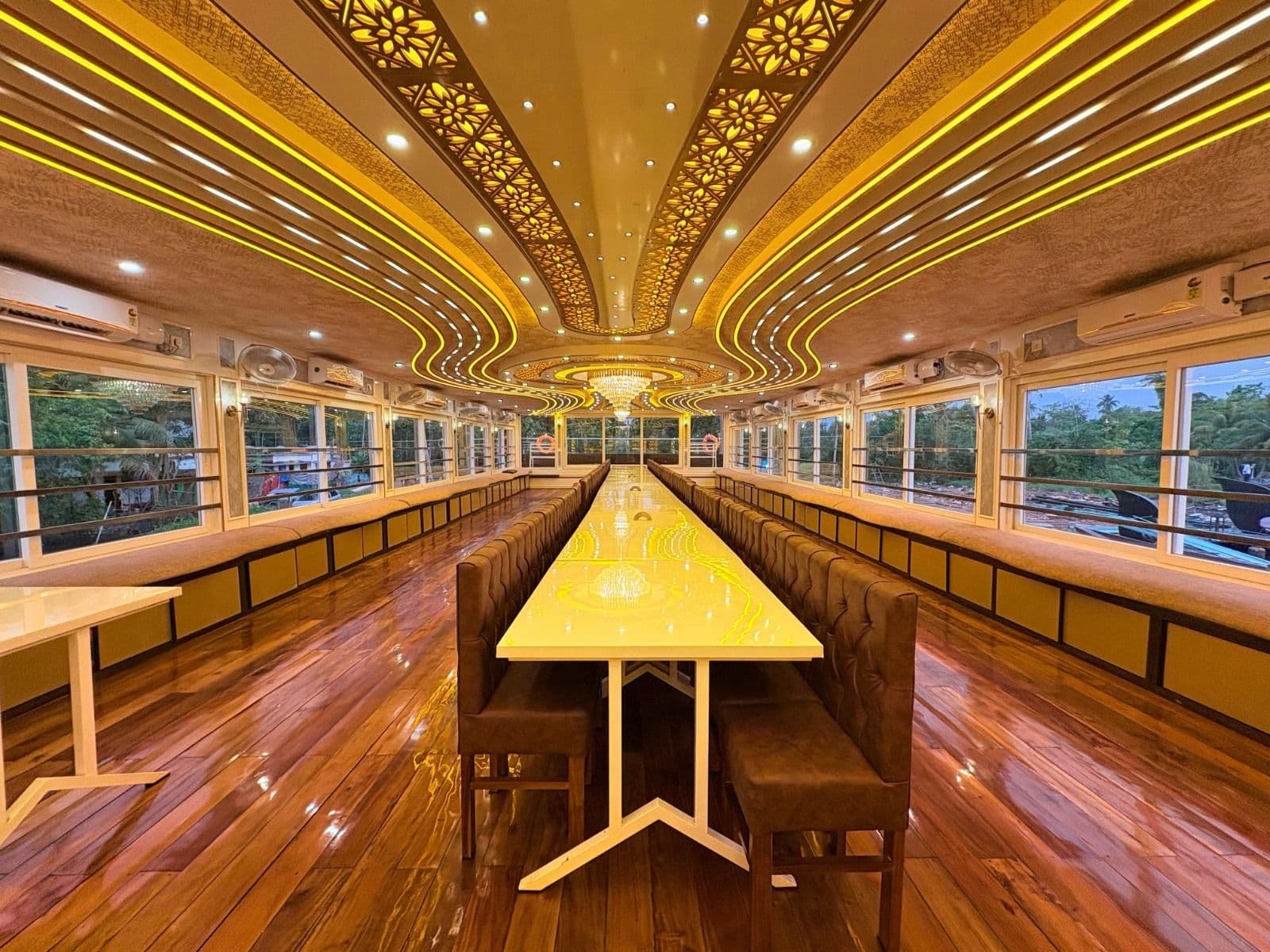 Alleppey sharing houseboat backwaters Kerala