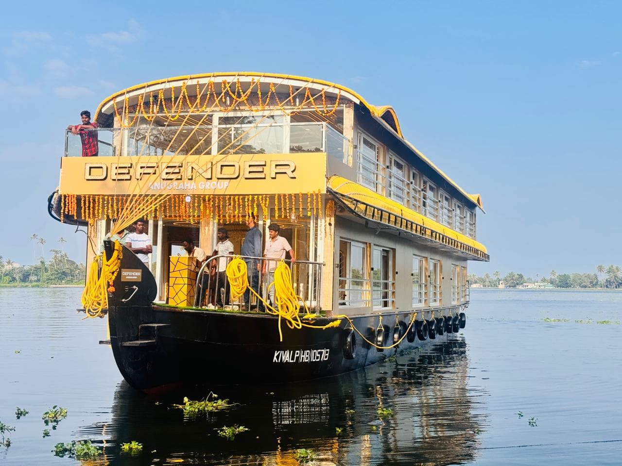 Luxury Private Houseboat — photo 1